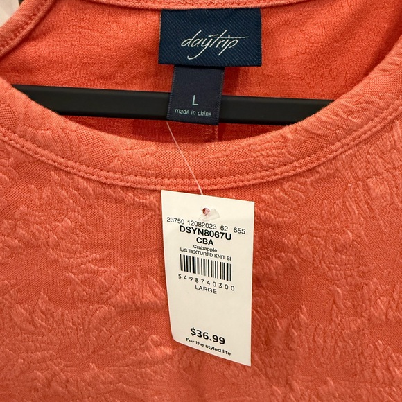 Daytrip - Textured Cold Shoulder Top - Crabapple - Large - Picture 6 of 6